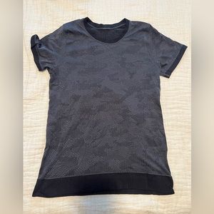 Lululemon short sleeve top